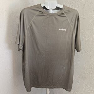 Columbia Men's Short Sleeve Olive Green Tee